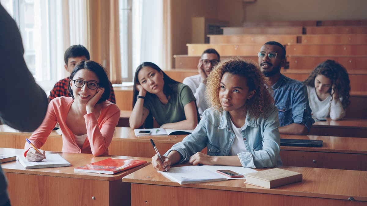 Structured clinical classroom setting representing PHP programming